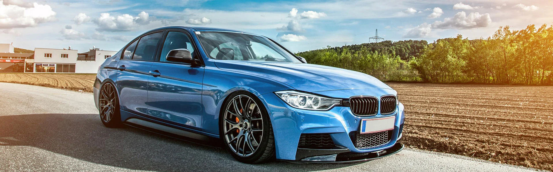 আমাদের সাথে যোগাযোগ করুন